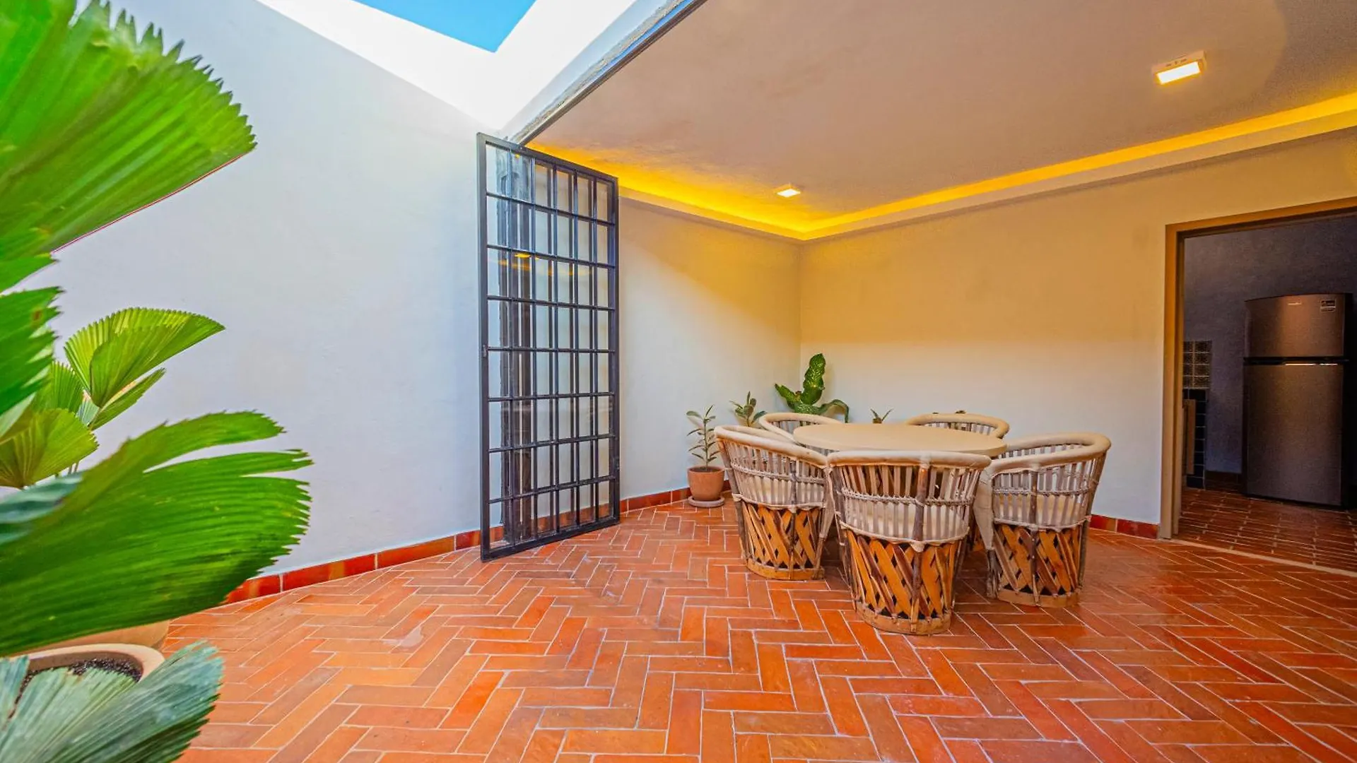 Aparthotel Casona Quetzal Tlaquepaque 4*,  México