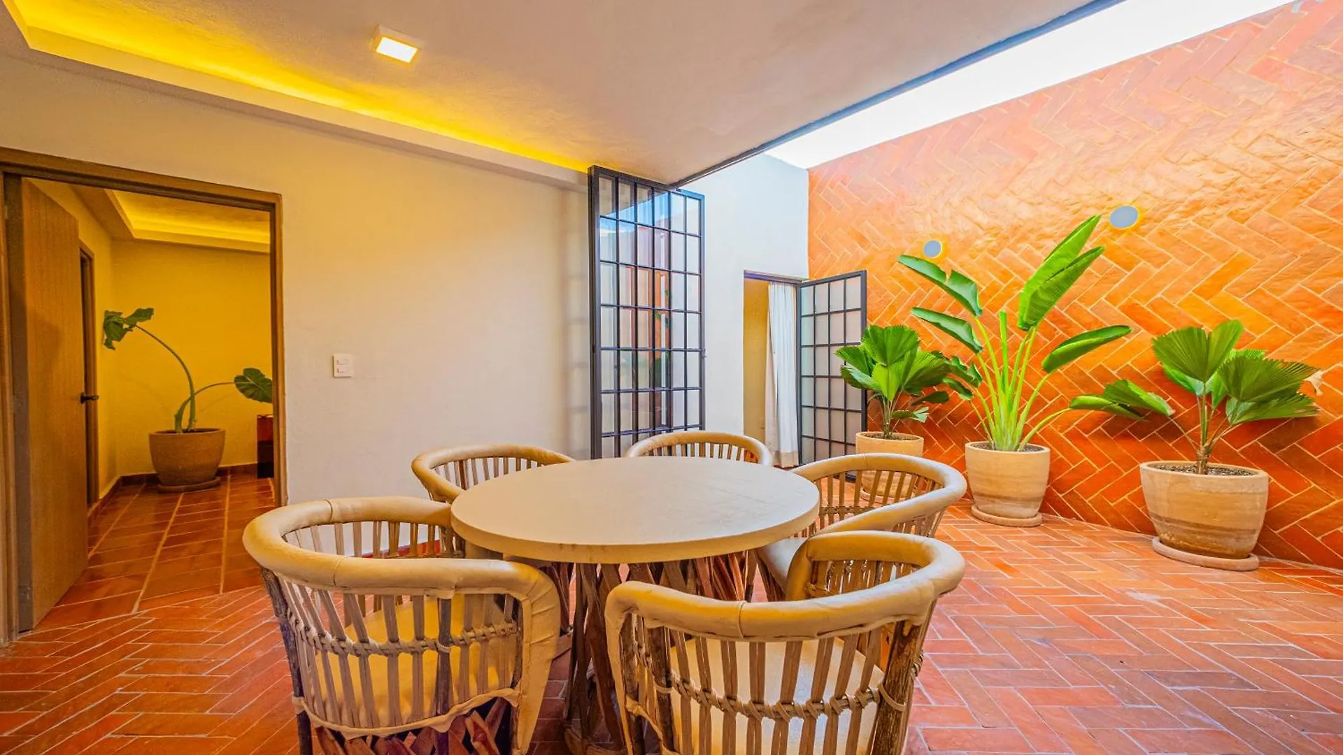 Aparthotel Casona Quetzal Tlaquepaque 4*,