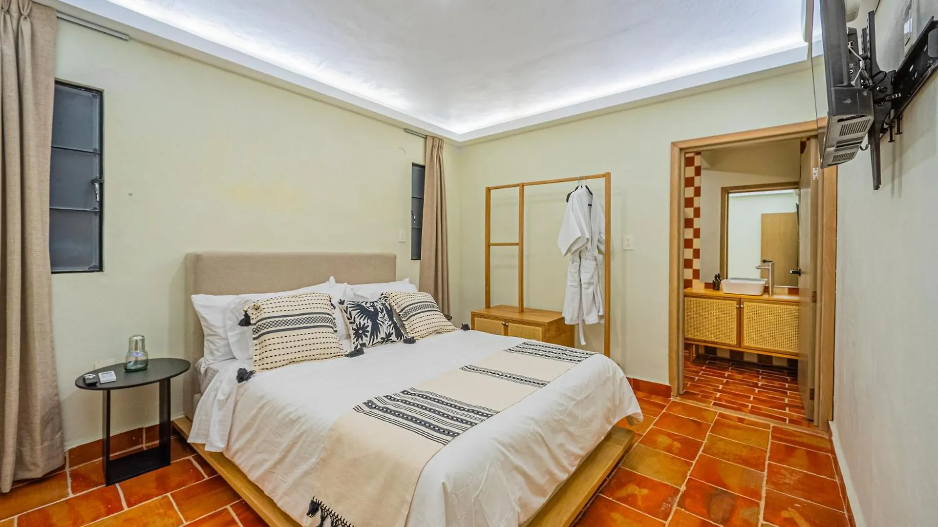 Aparthotel Casona Quetzal Tlaquepaque 4*,  México