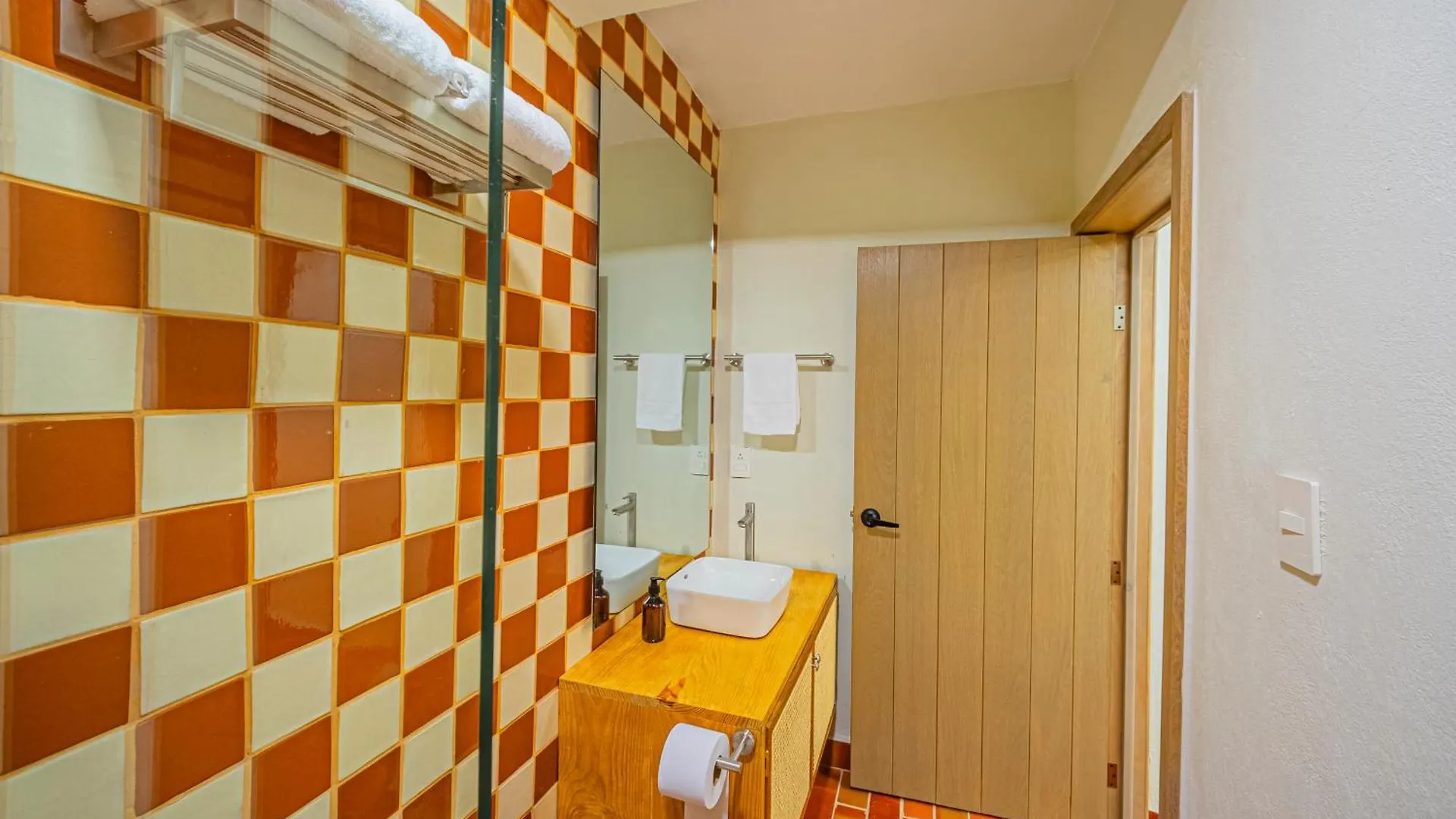 Aparthotel Casona Quetzal Tlaquepaque 4*,  México